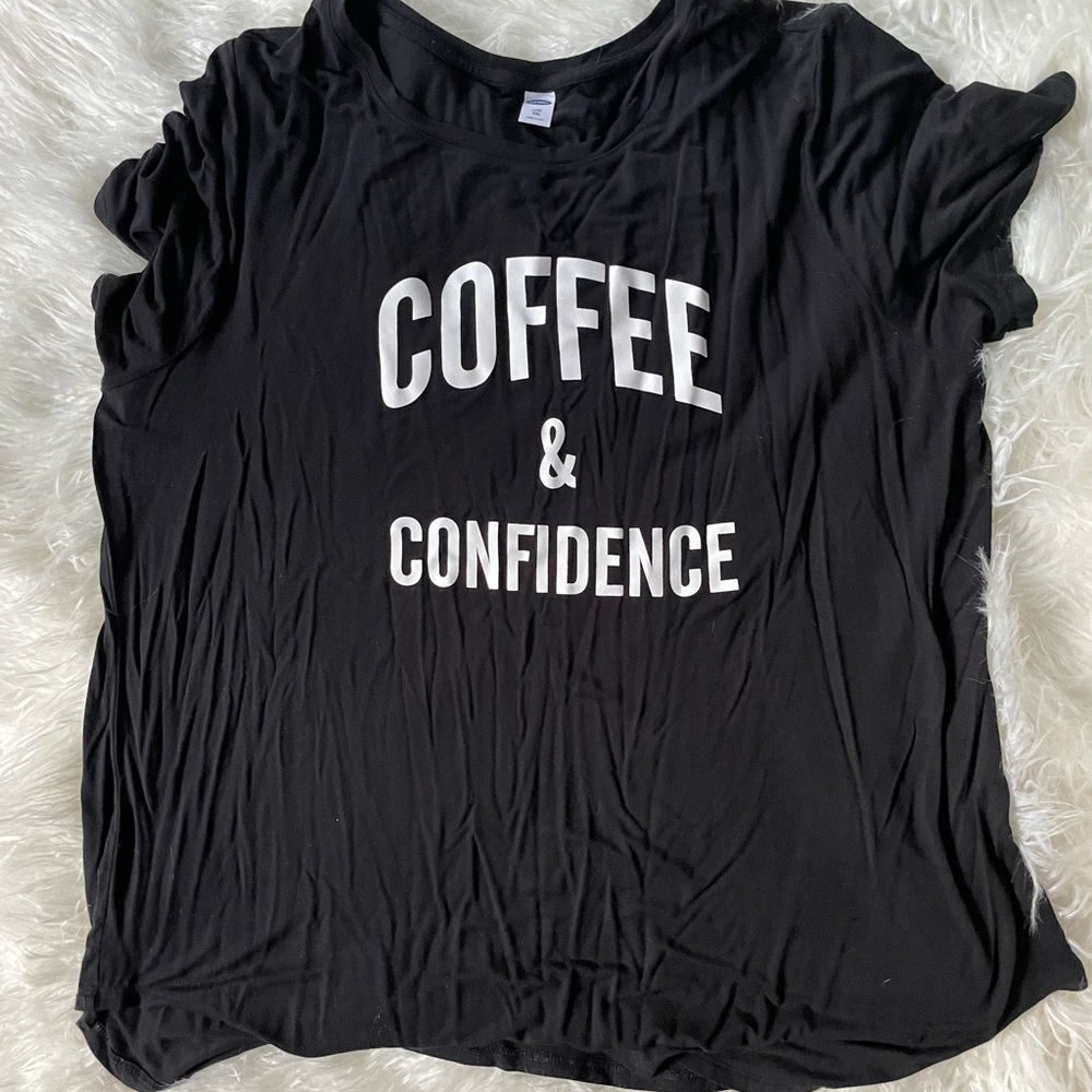 Old Navy tee shirt
